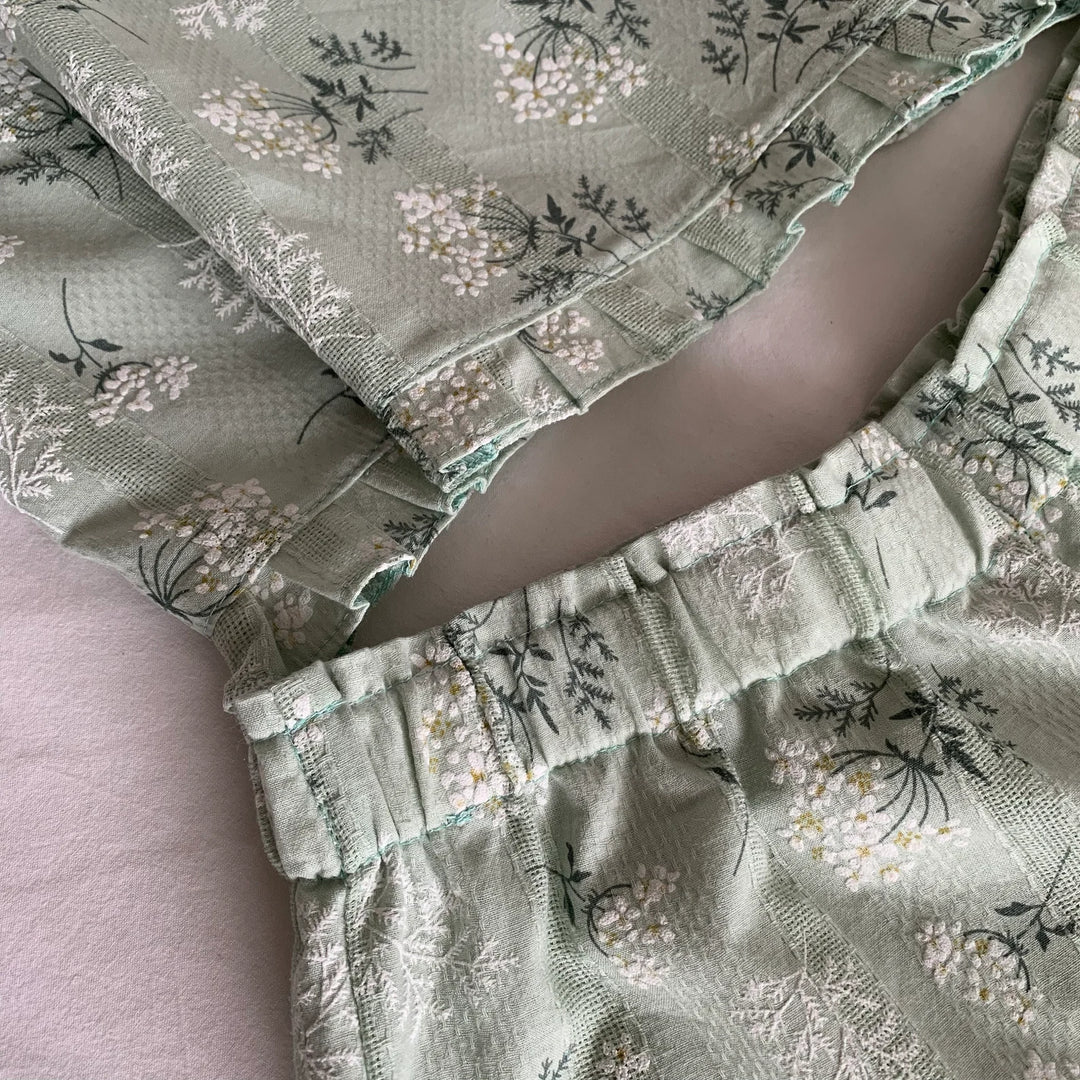 Two-Piece Women's Outfit with Matching Scrunchie, Floral Loungewear
