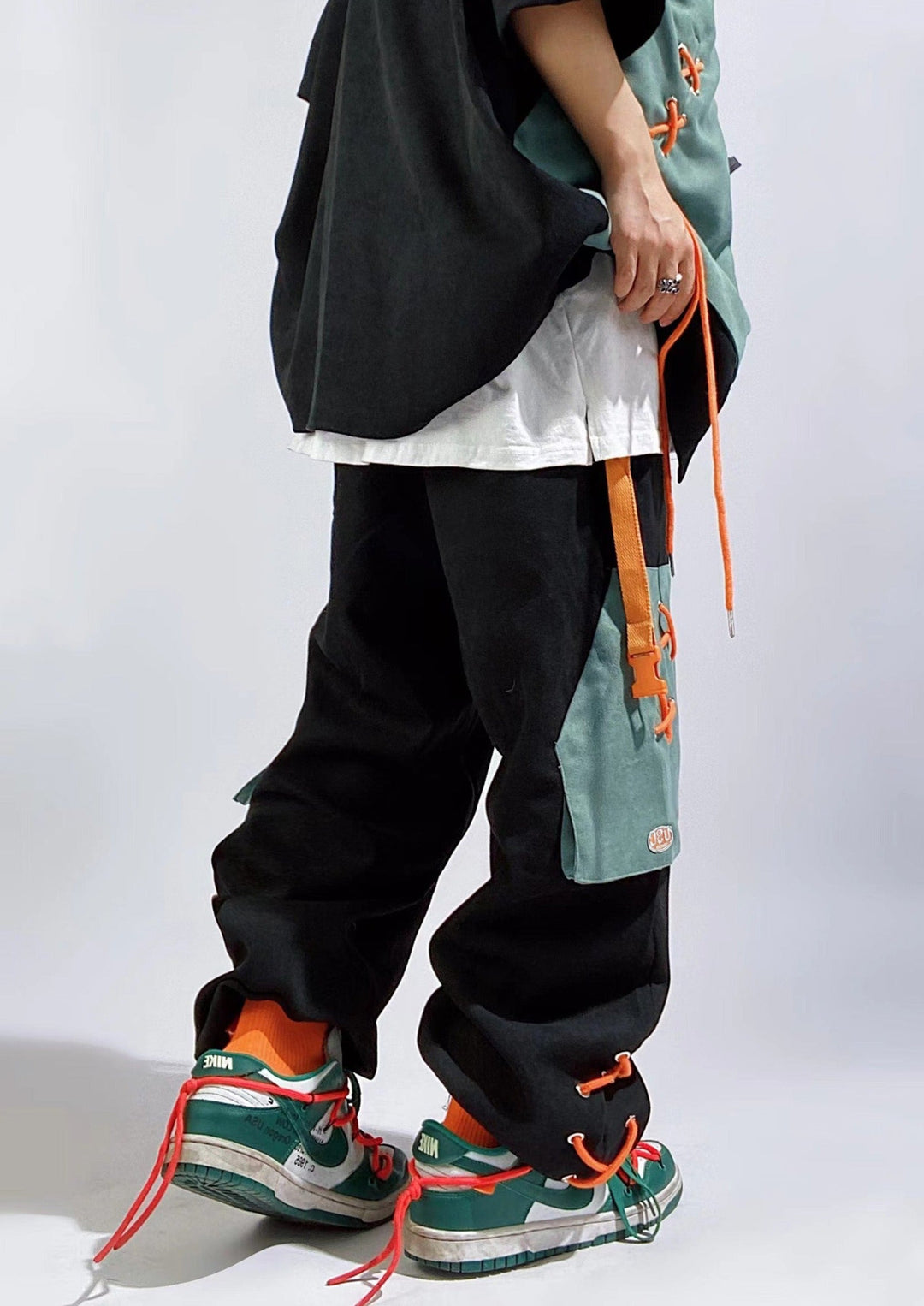 YEP5 UUC Laced Pants