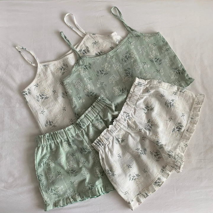 Two-Piece Women's Outfit with Matching Scrunchie, Floral Loungewear