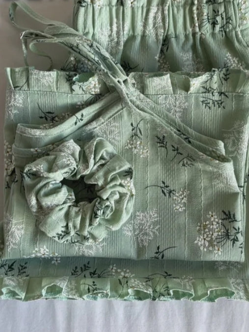 Two-Piece Women's Outfit with Matching Scrunchie, Floral Loungewear