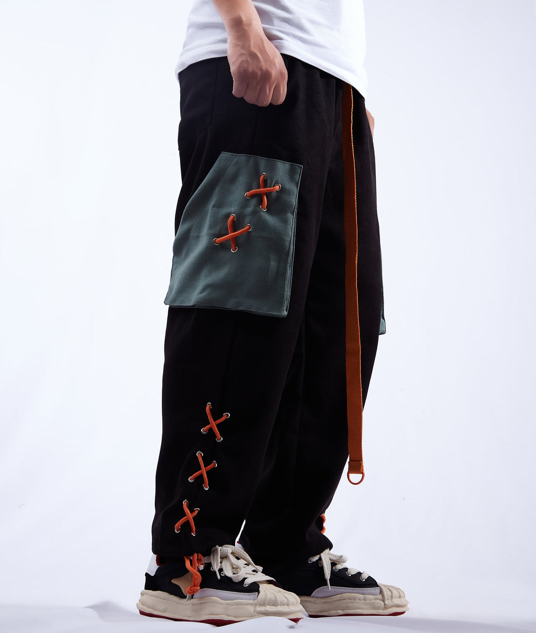 YEP5 UUC Laced Pants