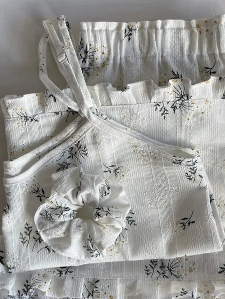 Two-Piece Women's Outfit with Matching Scrunchie, Floral Loungewear